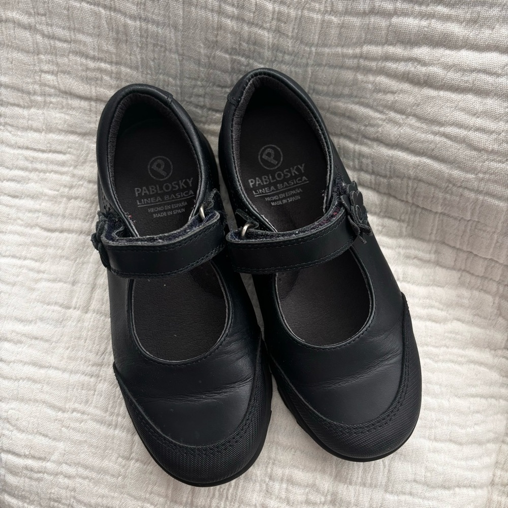 Pablosky Kids Little Girl Mary Jane School Shoes size 30 EU/12 US